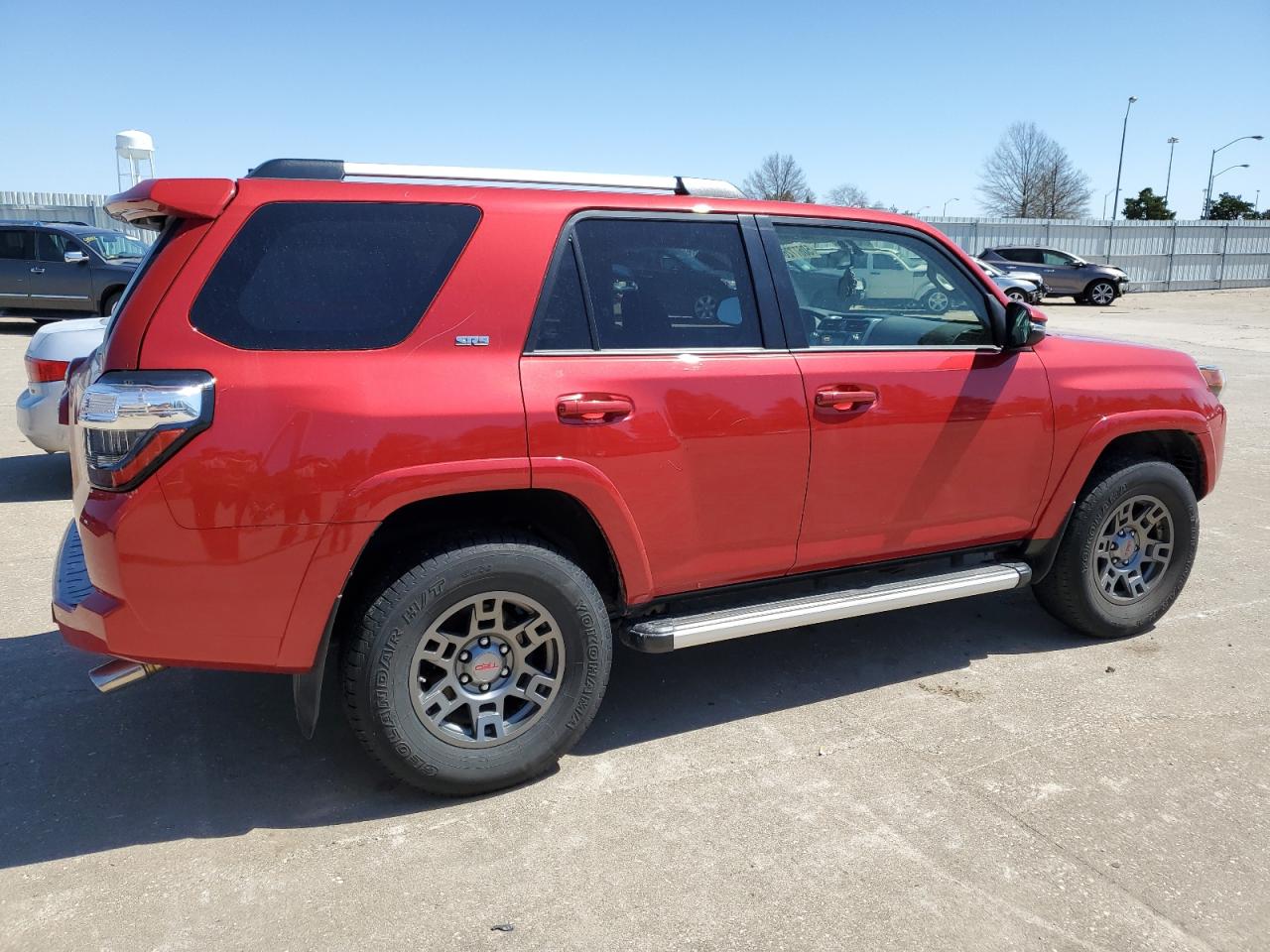 JTEBU5JR8K5695532 2019 Toyota 4Runner Sr5