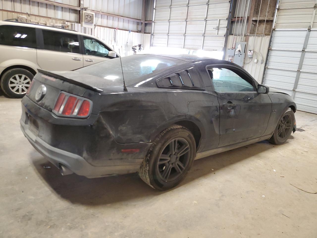 2012 Ford Mustang vin: 1ZVBP8AM2C5257699