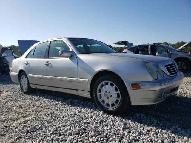 2000 Mercedes-Benz E 320 VIN: WDBJF65GXYA962662 Lot: 52027604