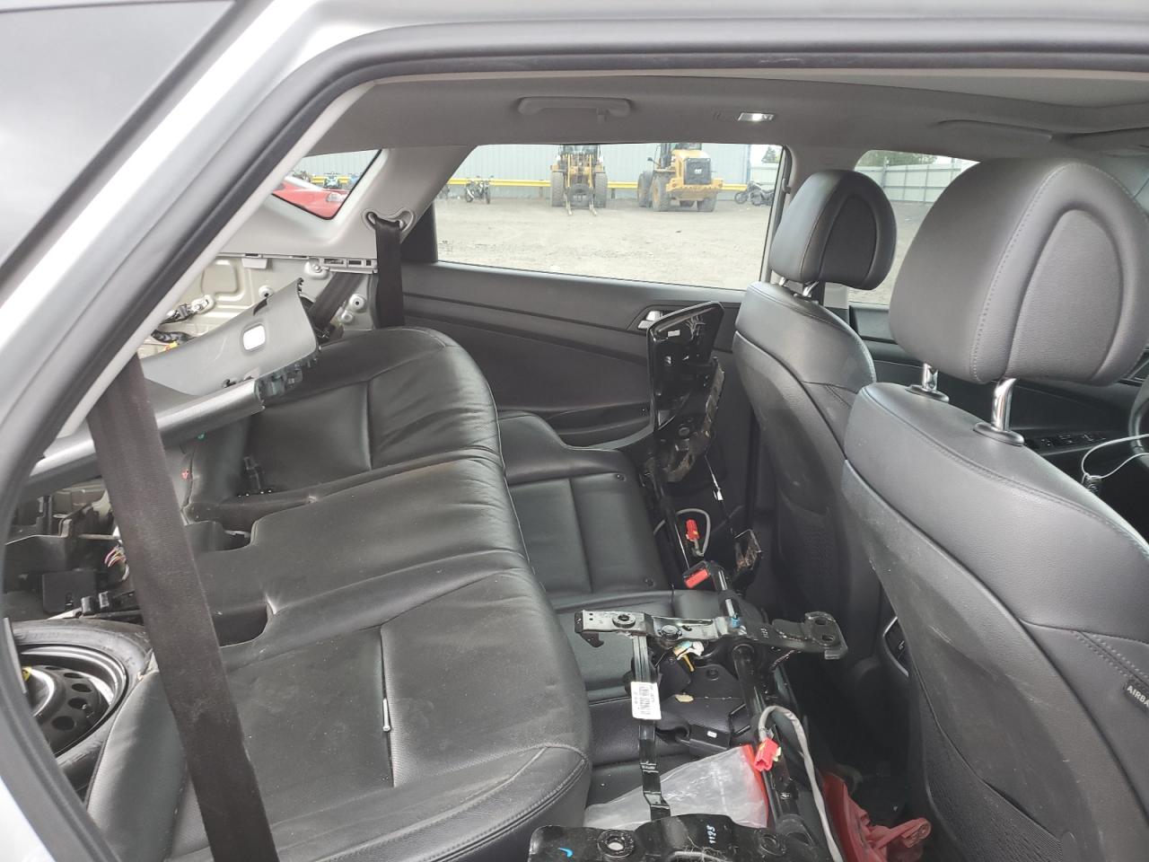 KM8J3CA22JU639905 2018 Hyundai Tucson Value