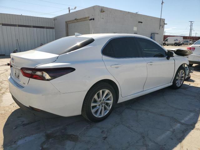 VIN 4T1R11AK5NU710176 2022 Toyota Camry, LE no.3