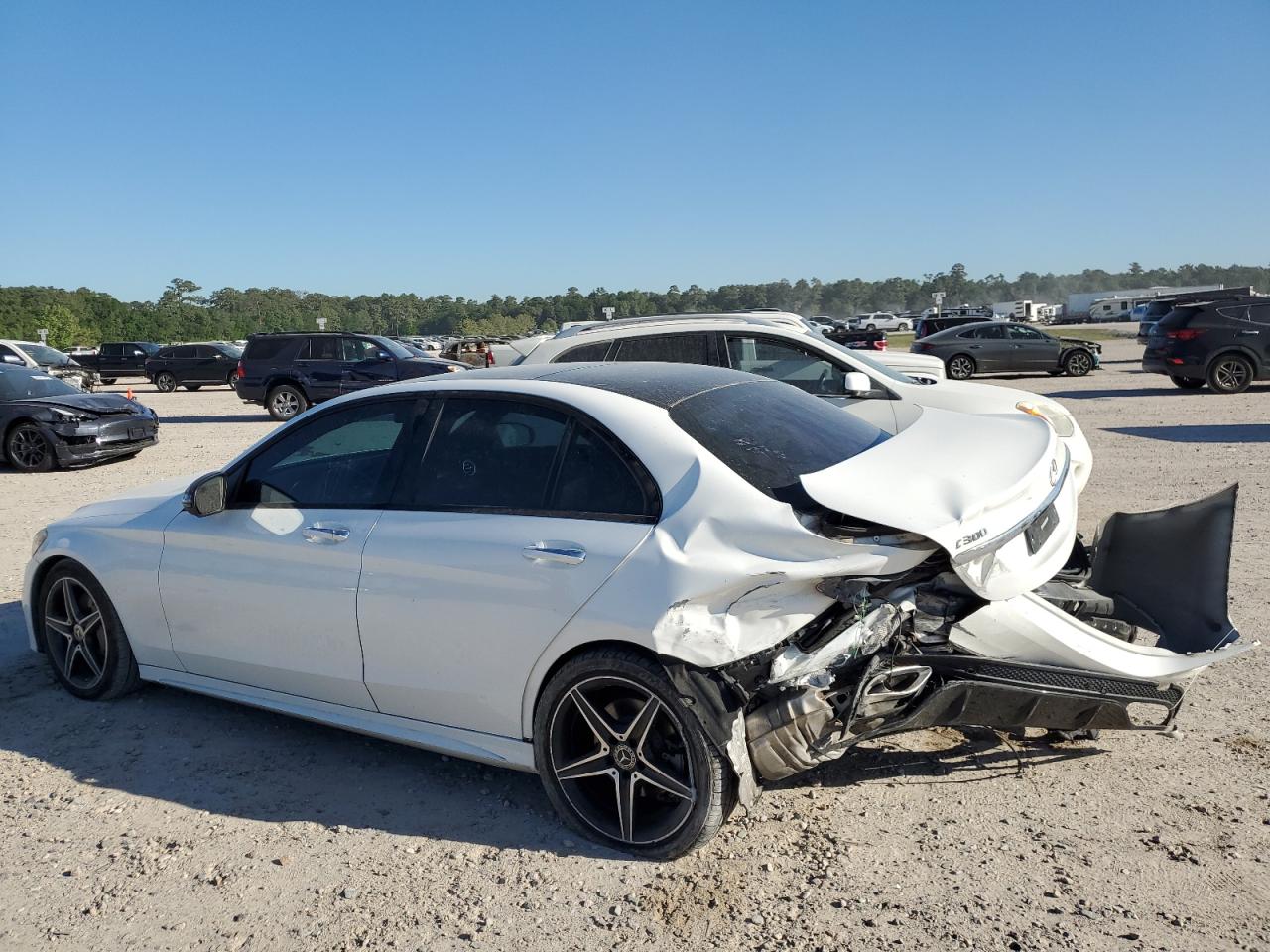 2017 Mercedes-Benz C 300 4Matic vin: 55SWF4KB4HU224477