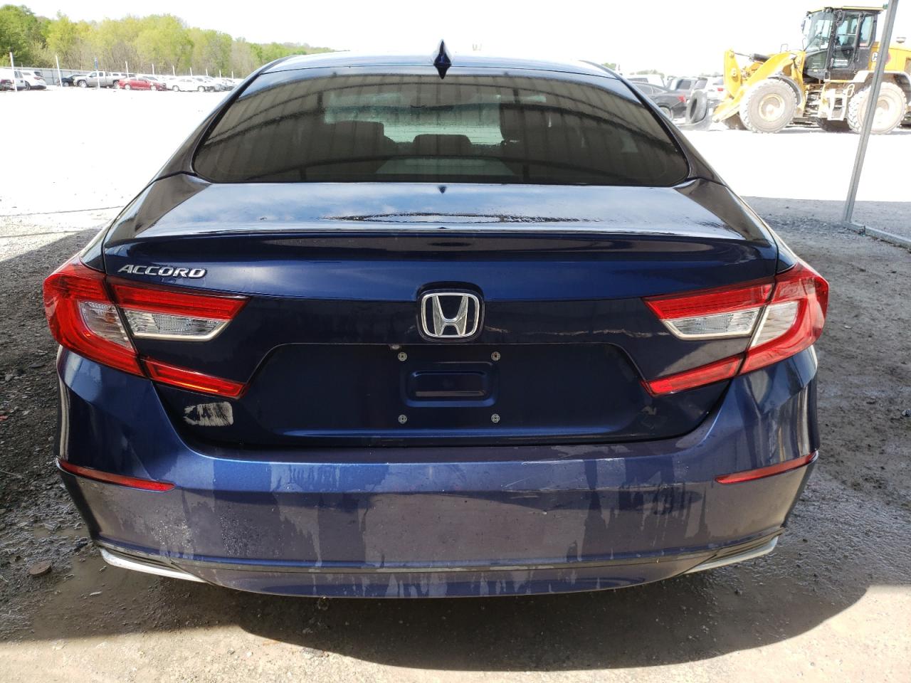 1HGCV1F15JA075052 2018 Honda Accord Lx