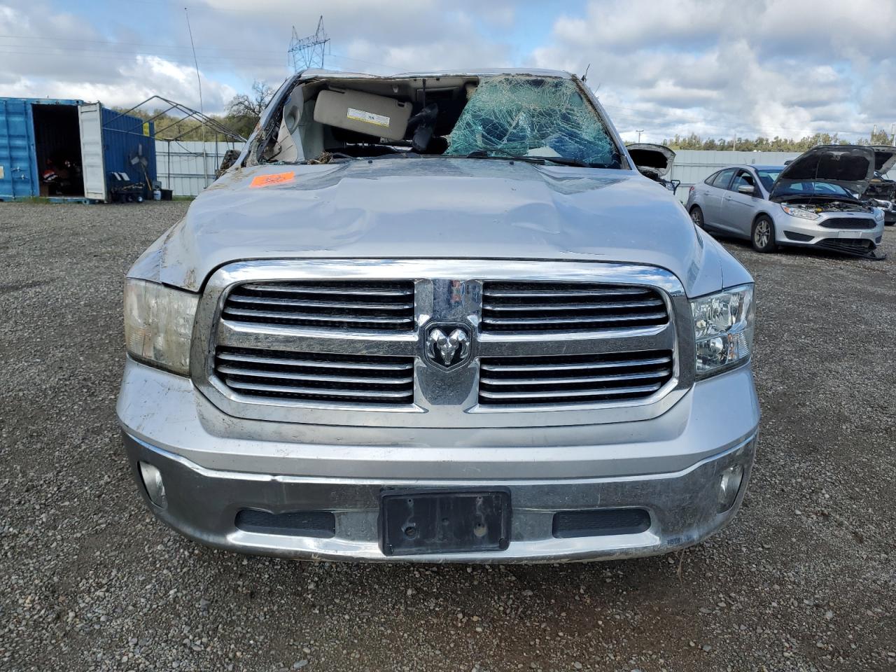 1C6RR7GT0GS377553 2016 Ram 1500 Slt