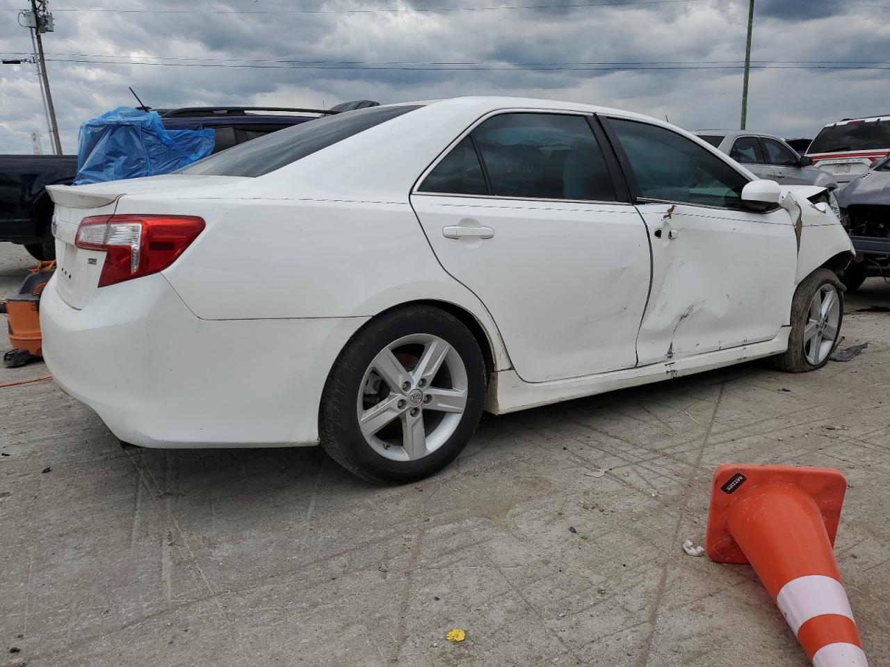 4T1BF1FK3EU829243 2014 Toyota Camry L