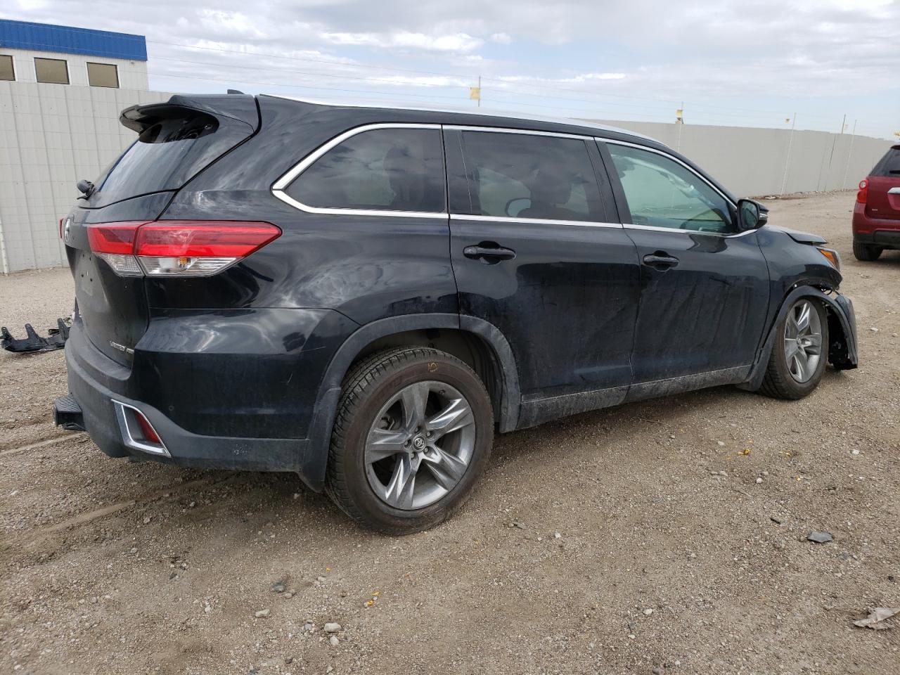 5TDDZRFH8JS841216 2018 Toyota Highlander Limited