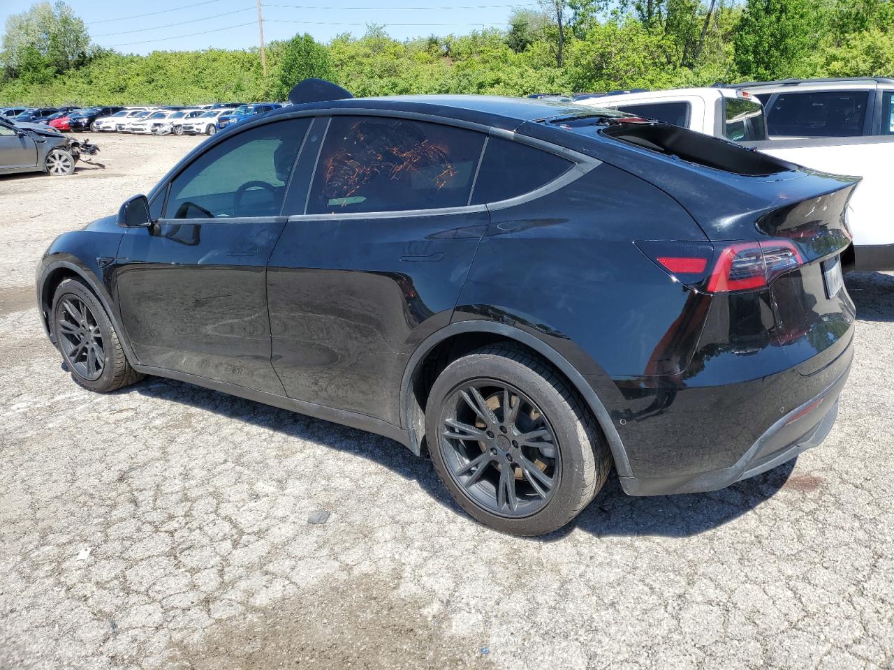 5YJYGDEE4MF256272 2021 Tesla Model Y