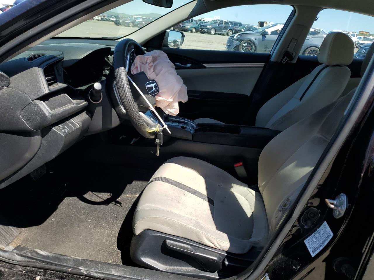 2HGFC2F50JH587492 2018 Honda Civic Lx