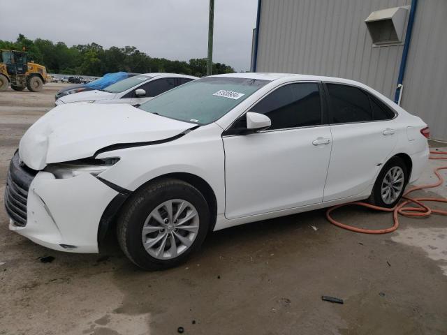 Lot #2494459903 2017 TOYOTA CAMRY LE salvage car