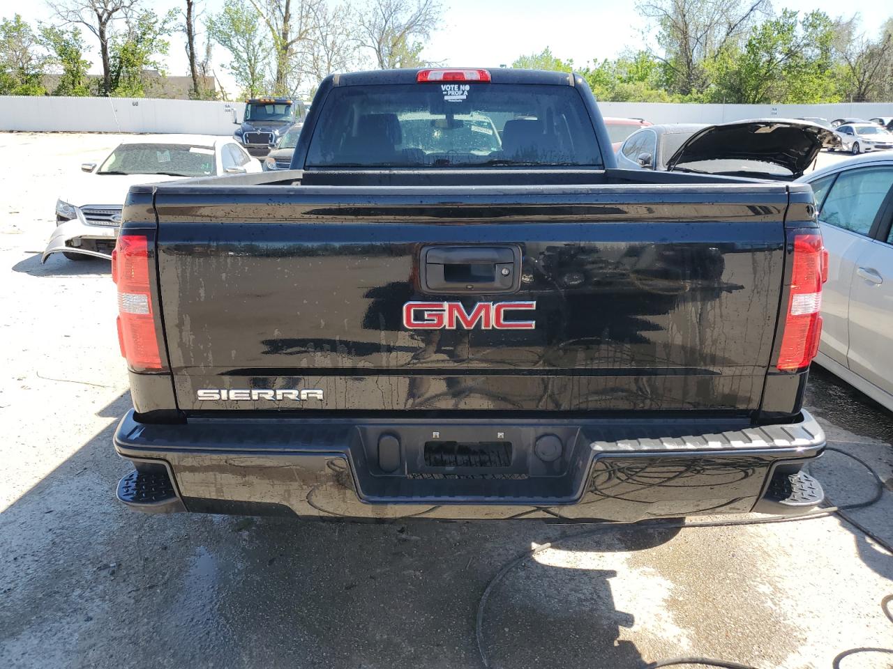 2017 GMC Sierra C1500 vin: 1GTR1LEH9HZ277547