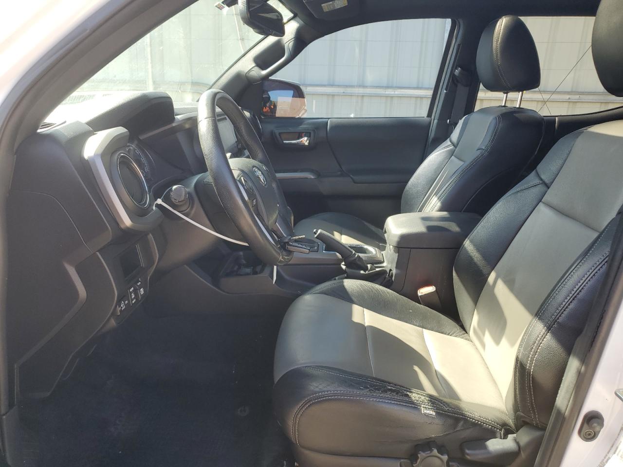 3TMCZ5AN0HM057205 2017 Toyota Tacoma Double Cab