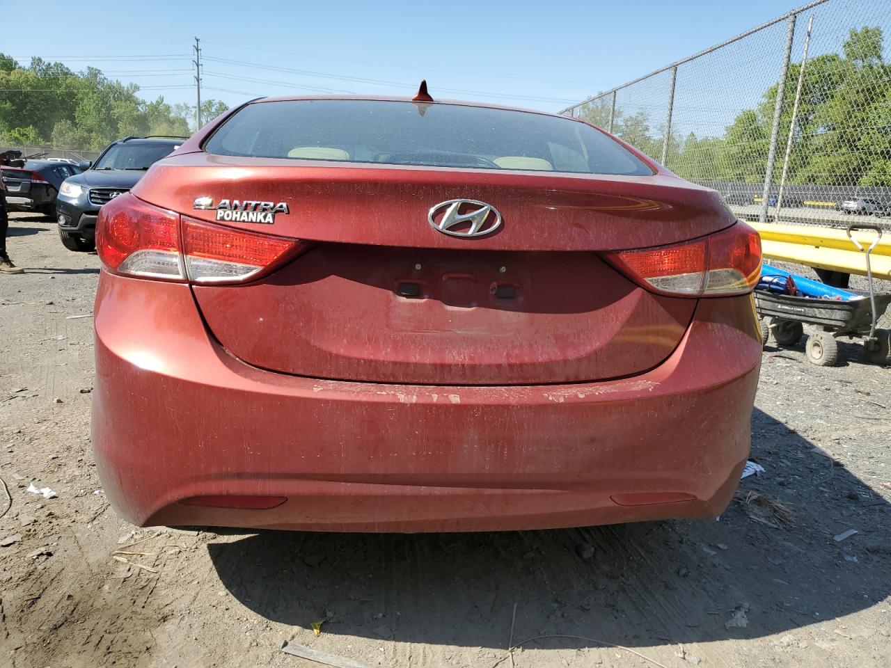 KMHDH4AE9BU094818 2011 Hyundai Elantra Gls