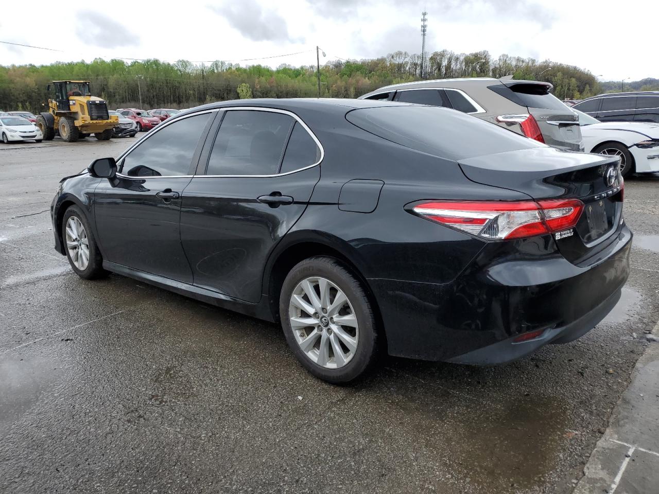 2018 Toyota Camry L vin: 4T1B11HK6JU036136