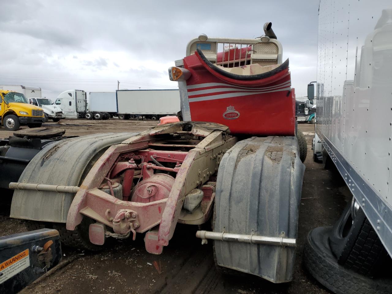 Lot #3030453462 2001 PETERBILT 378