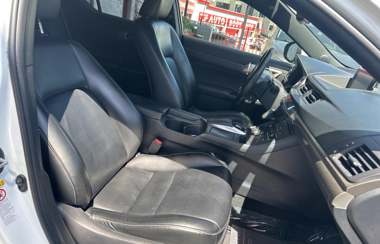 JTHKD5BH9H2292002 2017 Lexus Ct 200