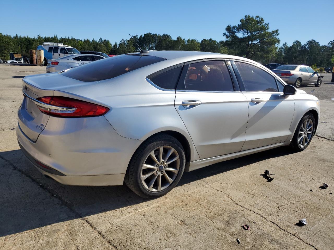 3FA6P0HD8HR126606 2017 Ford Fusion Se