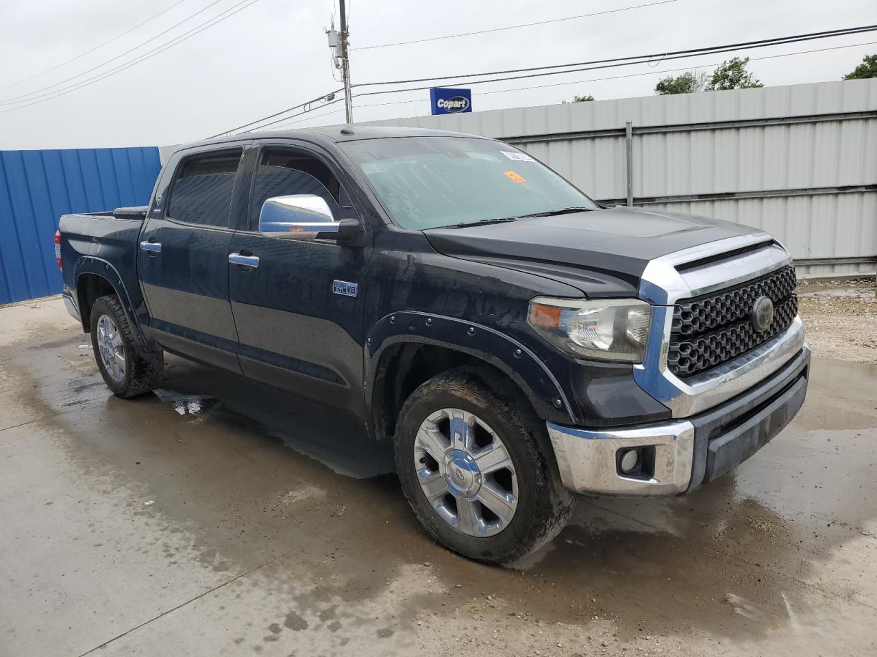 2018 Toyota Tundra Crewmax Sr5 vin: 5TFEY5F1XJX234697