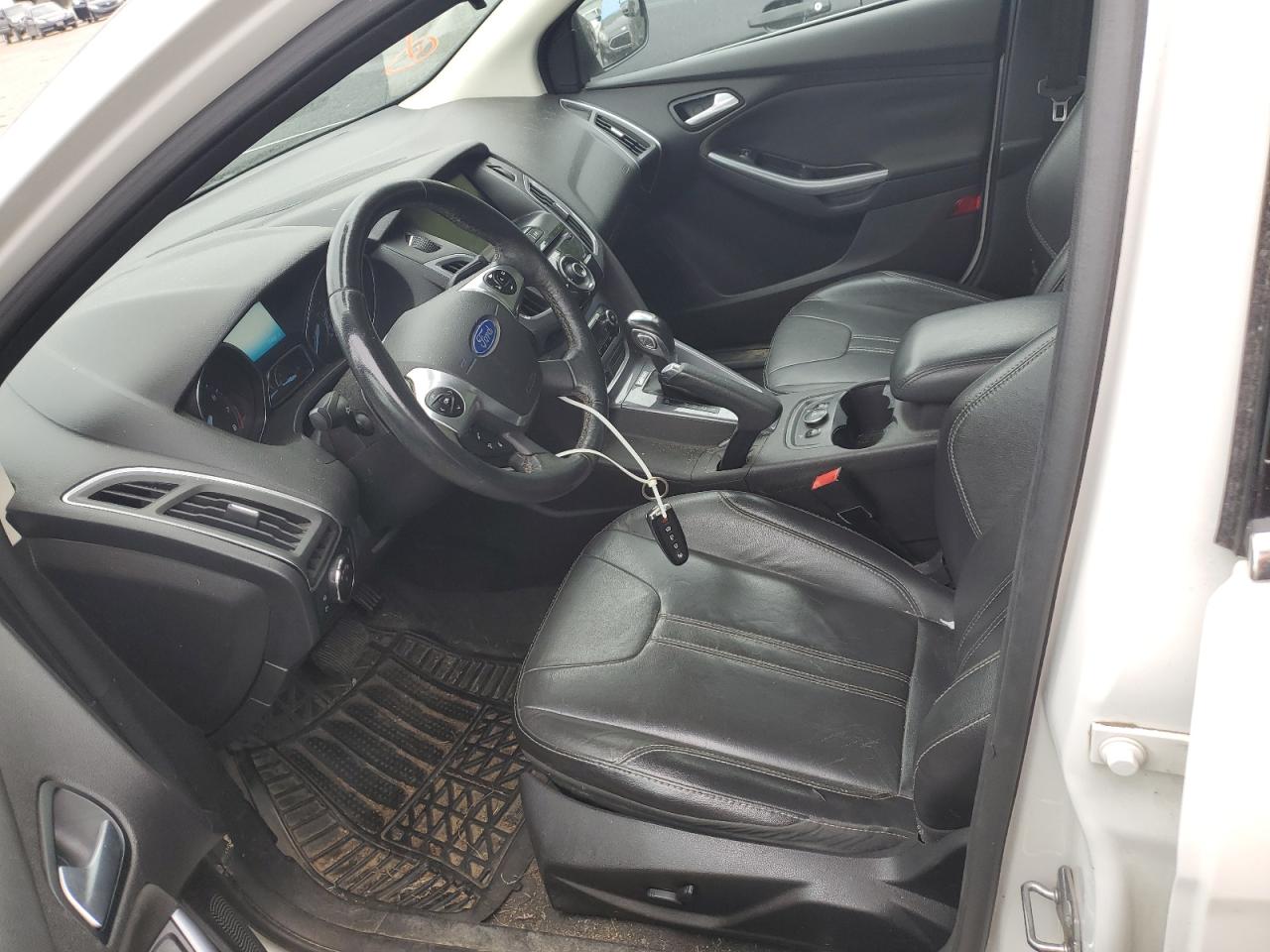 1FADP3J25EL345471 2014 Ford Focus Titanium