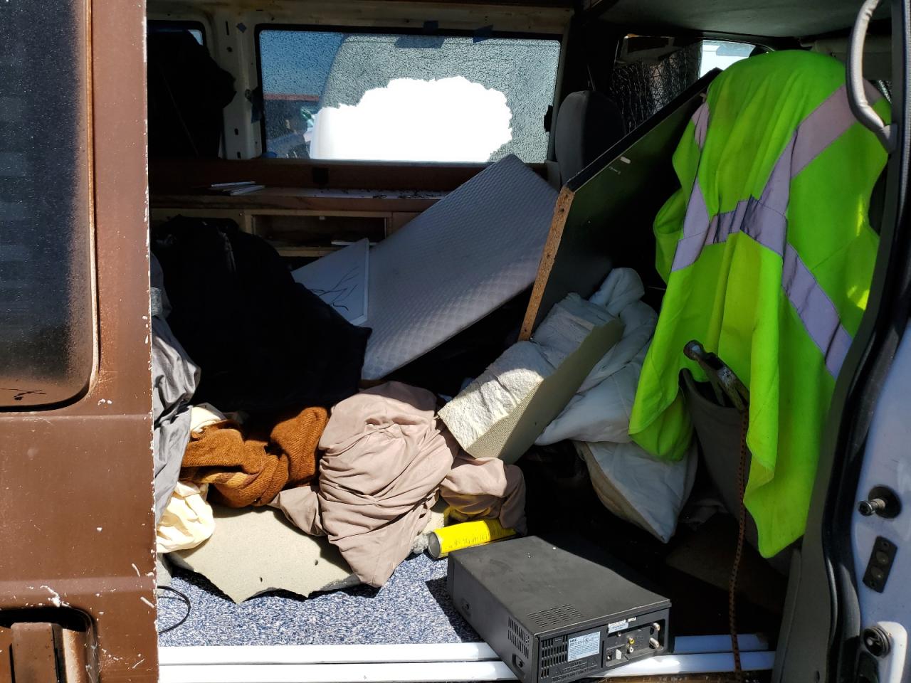 1GDDM19W11B515545 2001 GMC Safari Xt