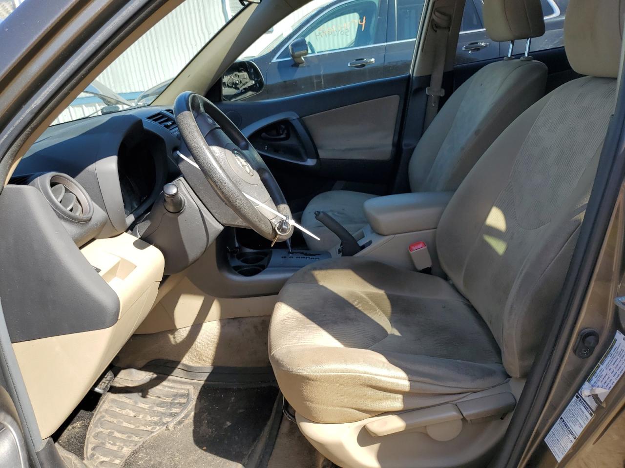 2T3BF4DV3AW070447 2010 Toyota Rav4