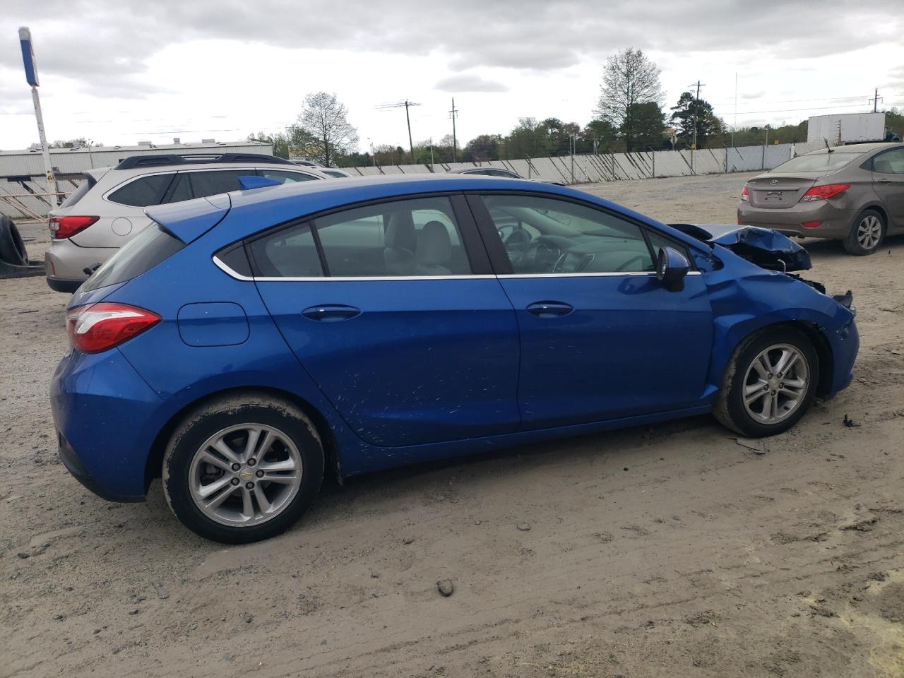 3G1BE6SM1HS520685 2017 Chevrolet Cruze Lt