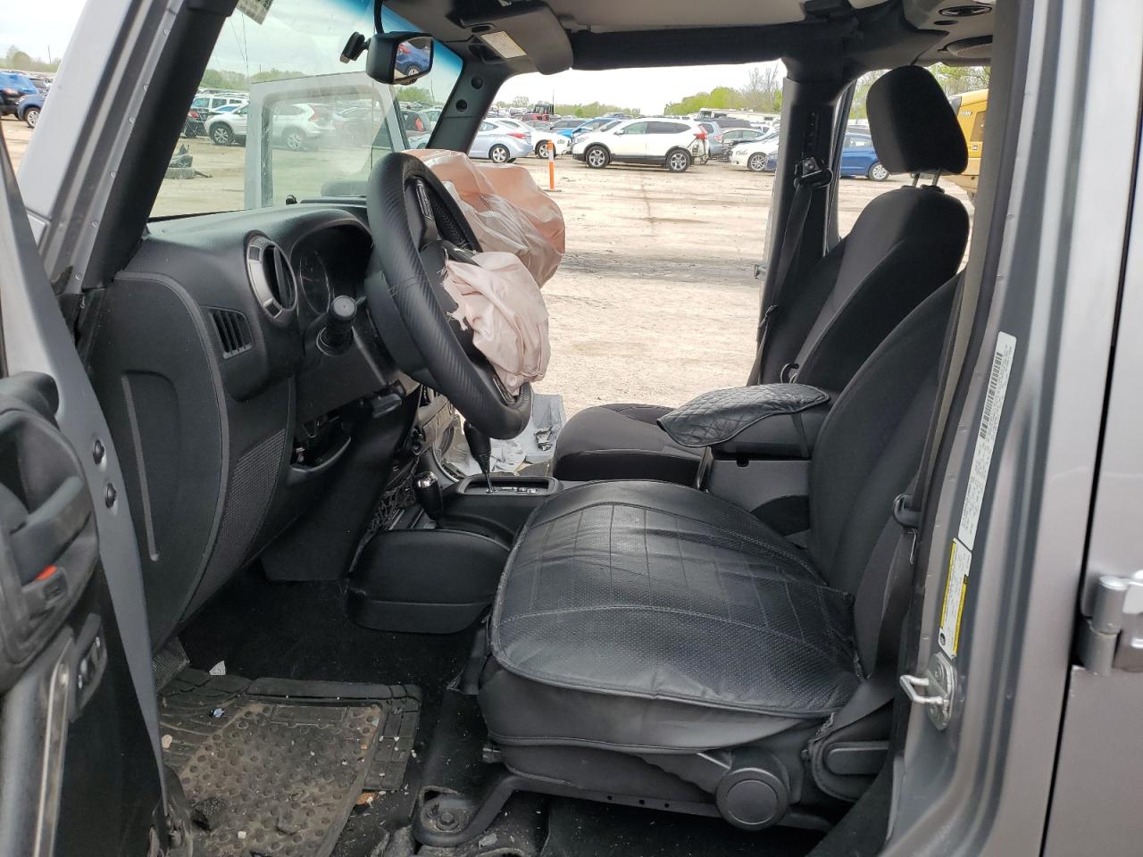 1C4BJWDGXEL129949 2014 Jeep Wrangler Unlimited Sport