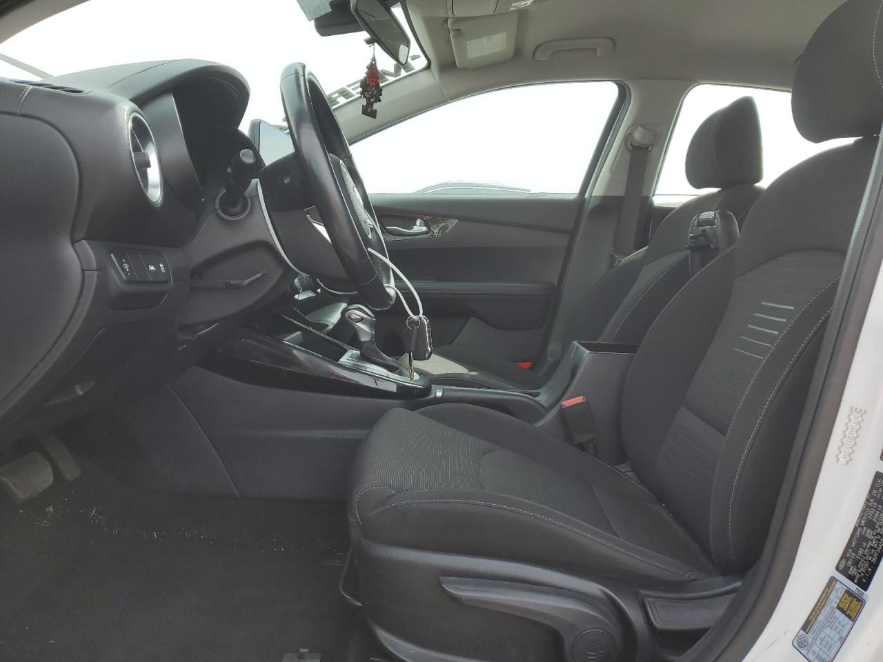 3KPF34AD5KE135849 2019 Kia Forte Gt Line