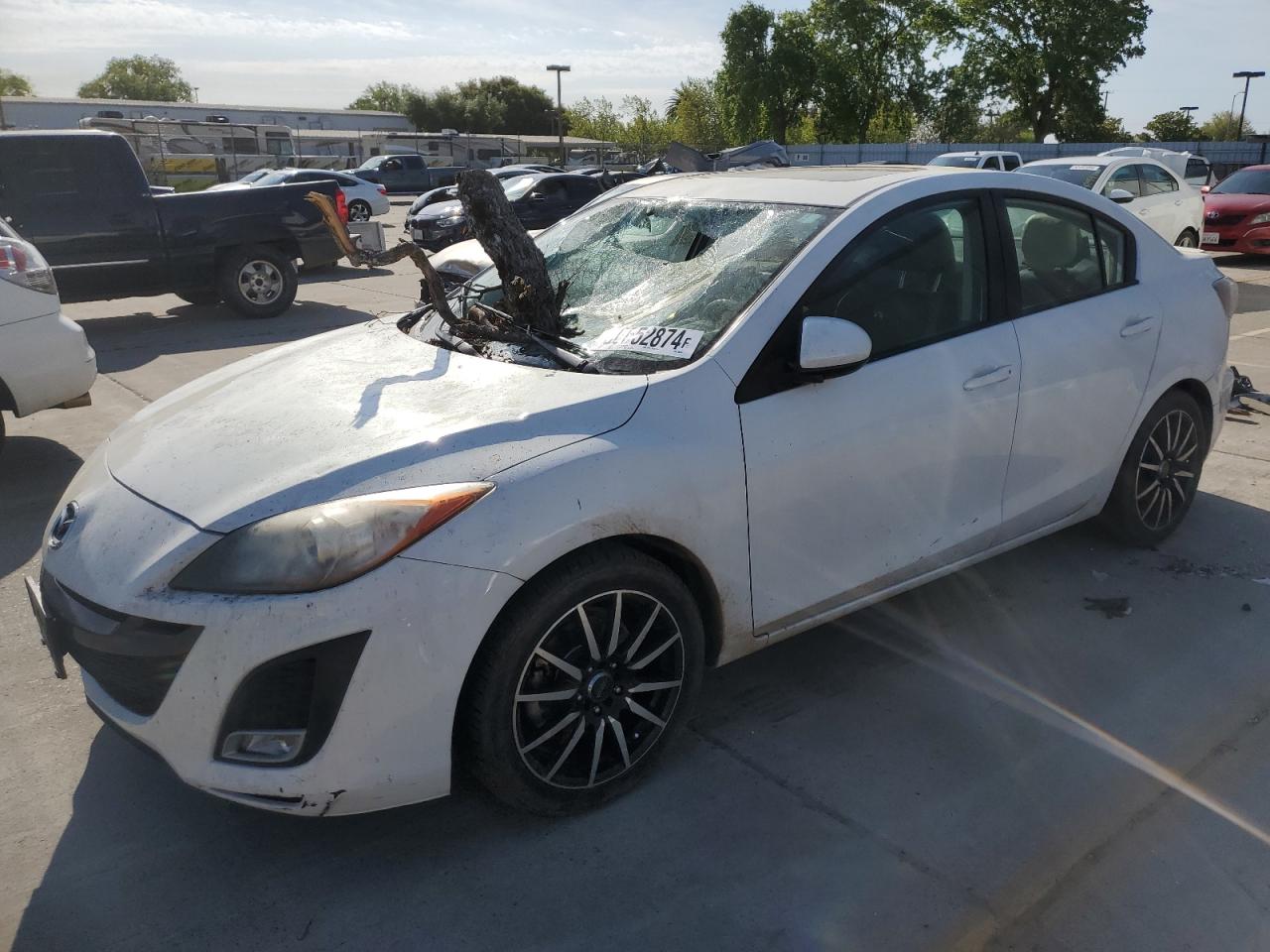 JM1BL1W68B1482568 2011 Mazda 3 S
