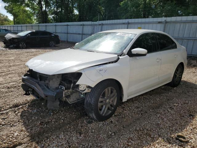 Lot #2461974215 2013 VOLKSWAGEN JETTA SE salvage car