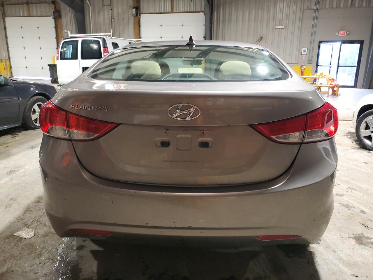 5NPDH4AE9DH206275 2013 Hyundai Elantra Gls