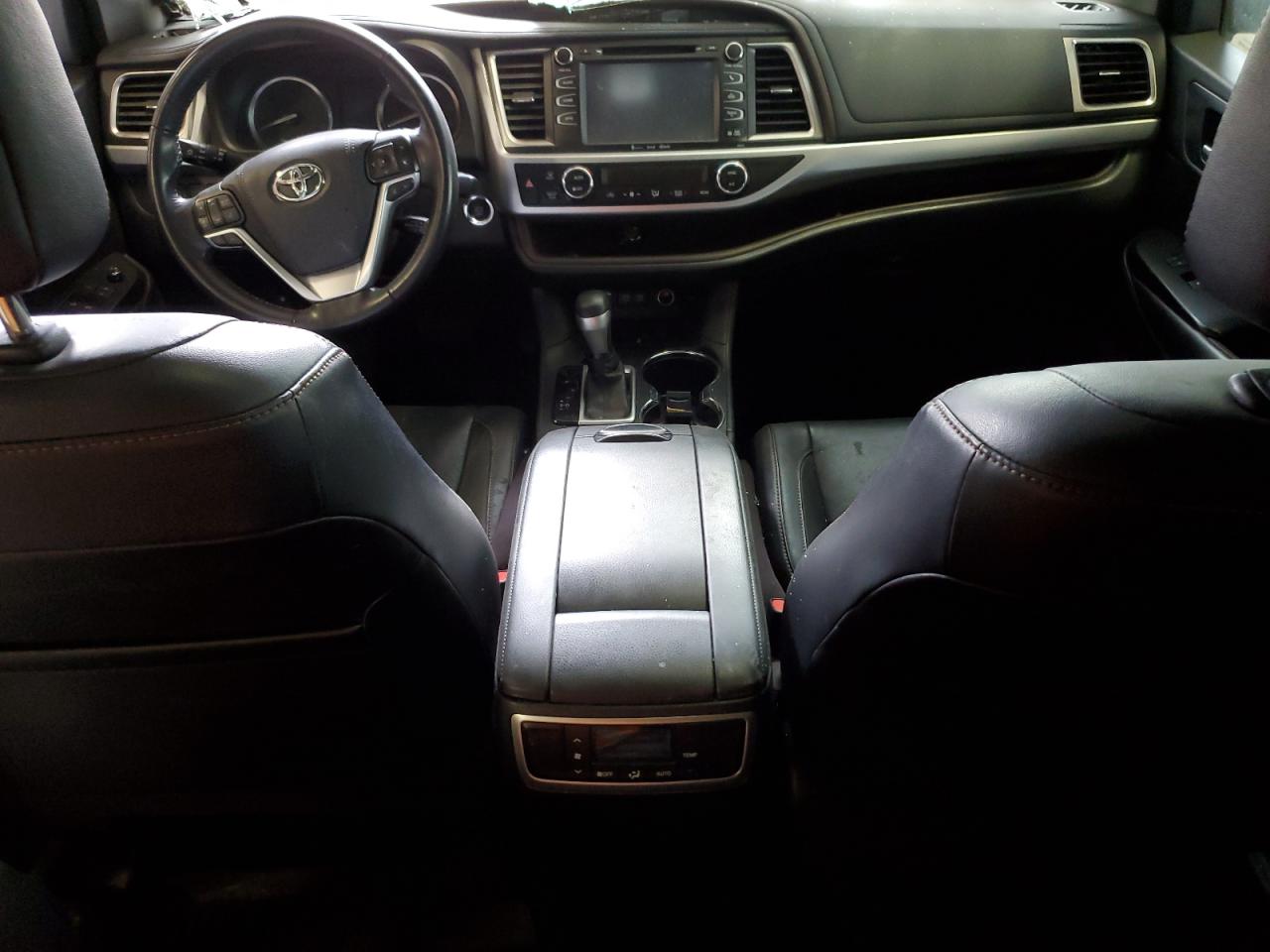 5TDJZRFH3HS472407 2017 Toyota Highlander Se