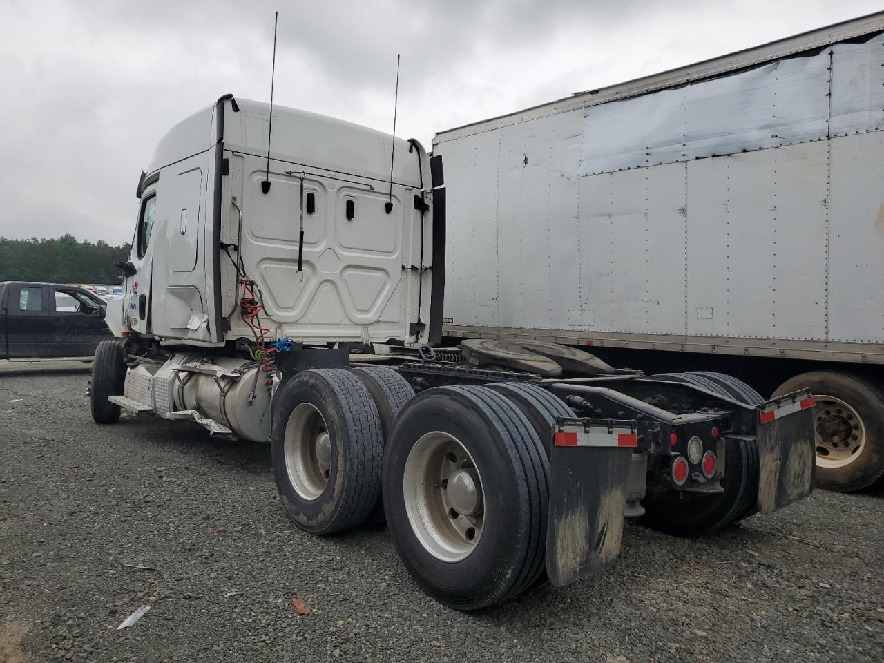 Lot #2893259706 2022 FREIGHTLINER CASCADIA 1