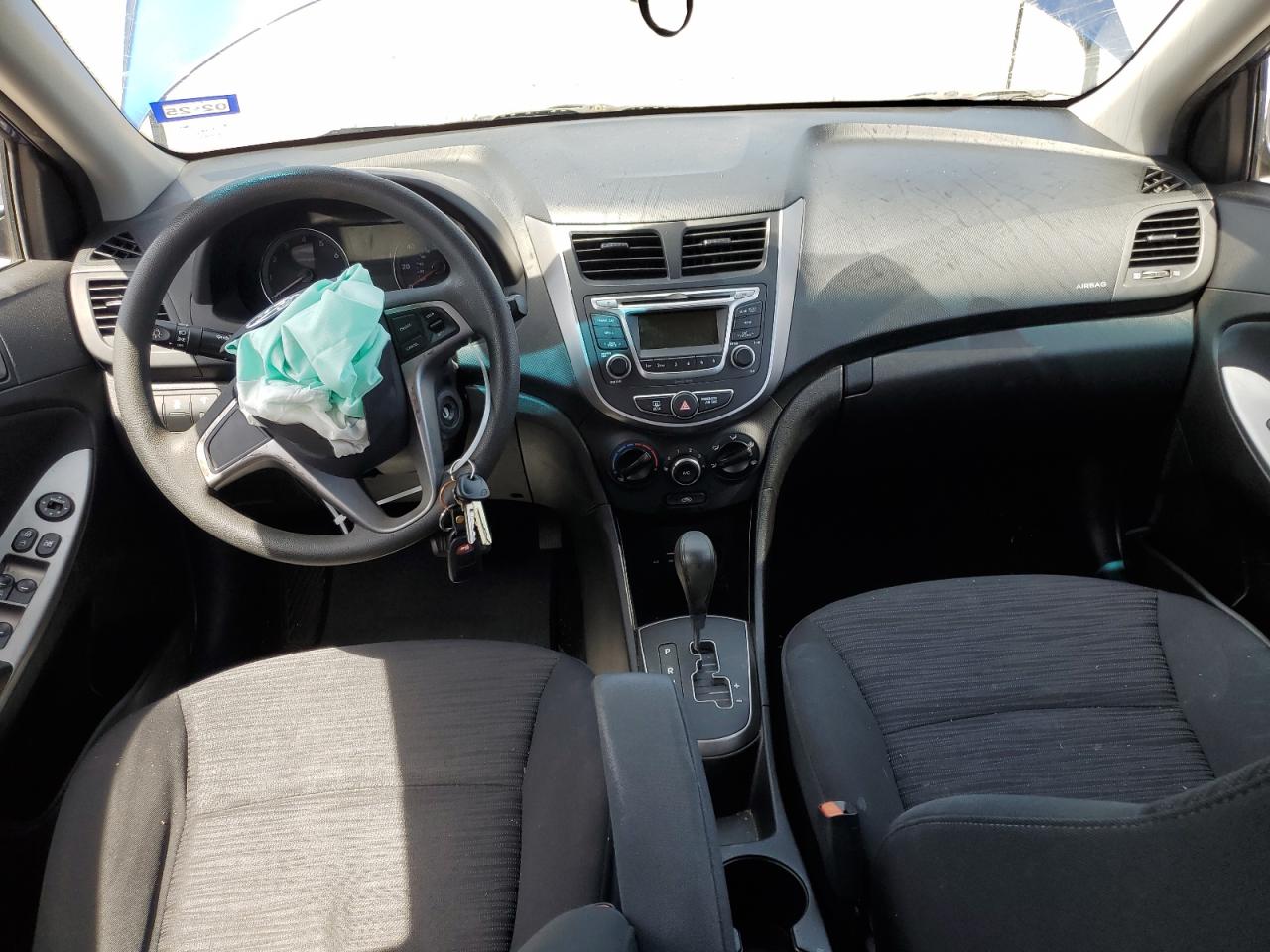 KMHCT5AE2HU323252 2017 Hyundai Accent Se