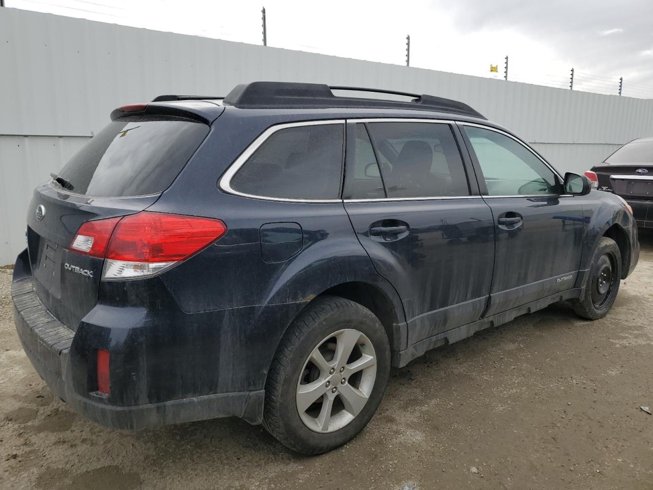 4S4BRGGCXD3286611 2013 Subaru Outback 2.5I Premium