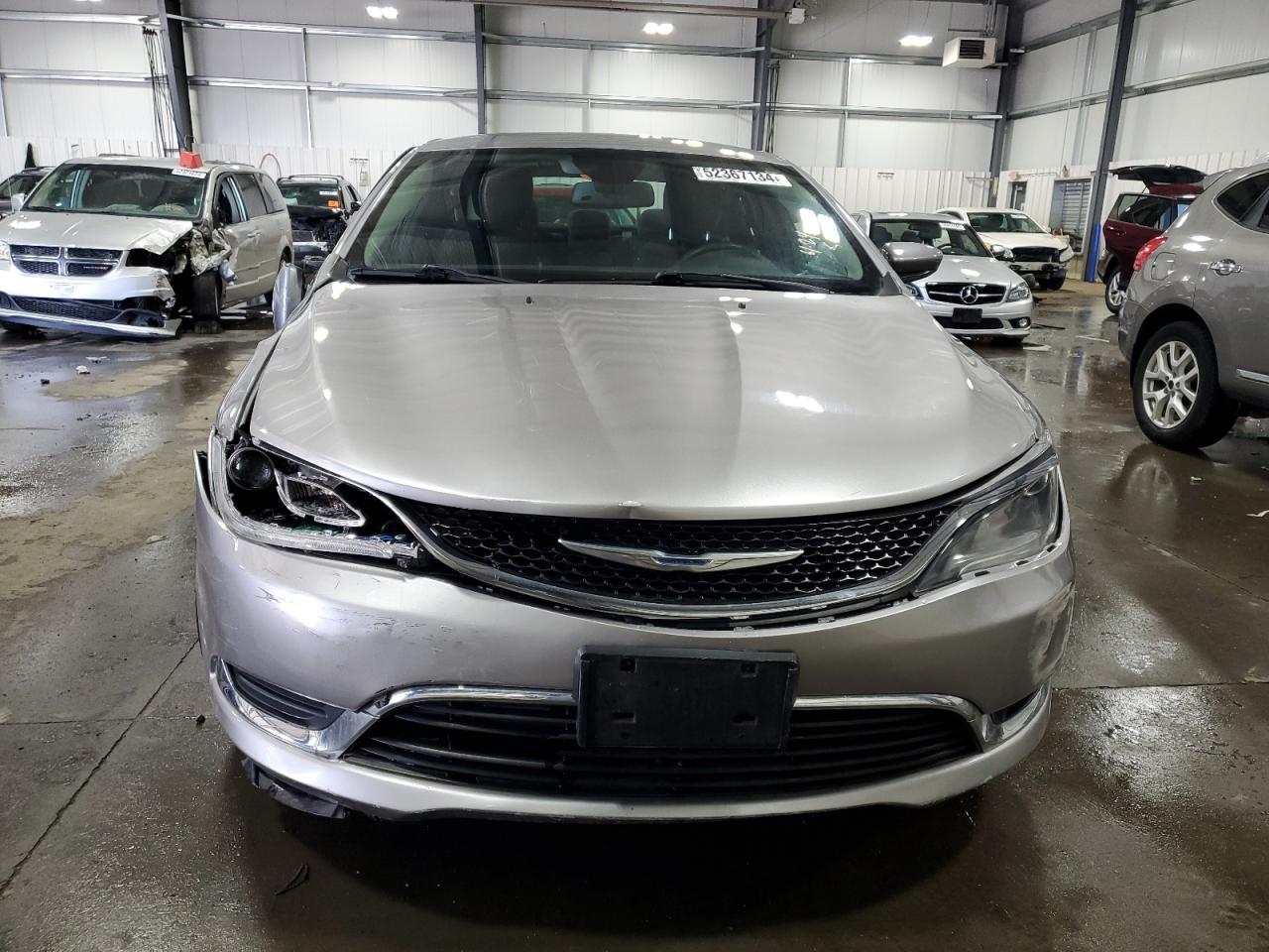 2016 Chrysler 200 Limited vin: 1C3CCCAB6GN138455