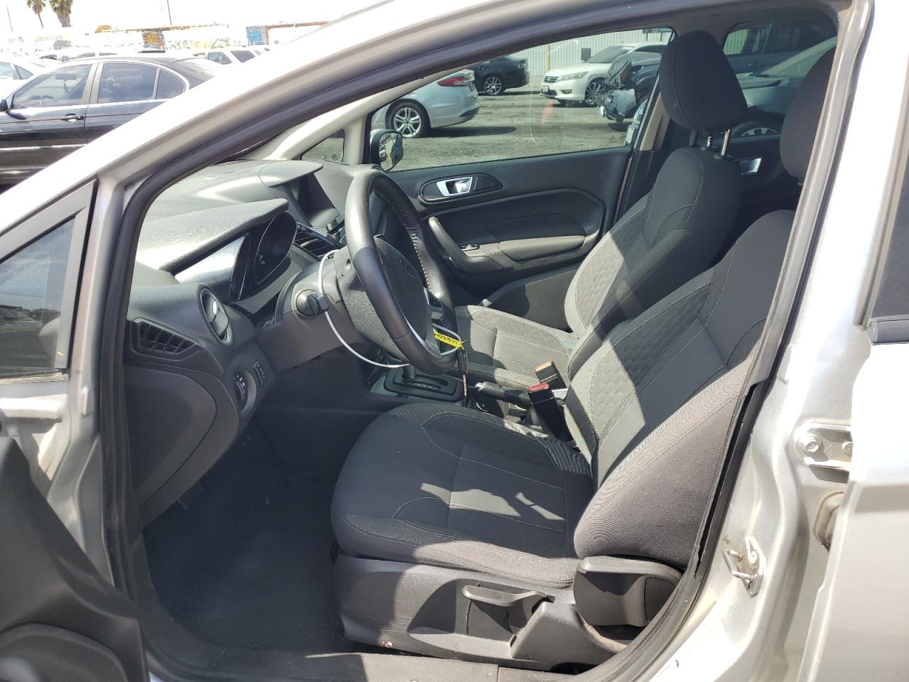 2015 Ford Fiesta Se vin: 3FADP4BJ3FM129677