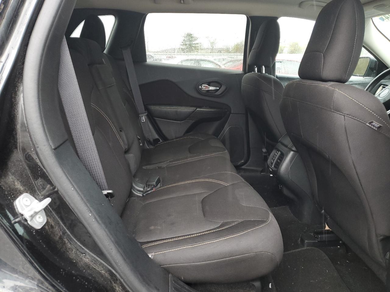 1C4PJMCSXFW792664 2015 Jeep Cherokee Latitude