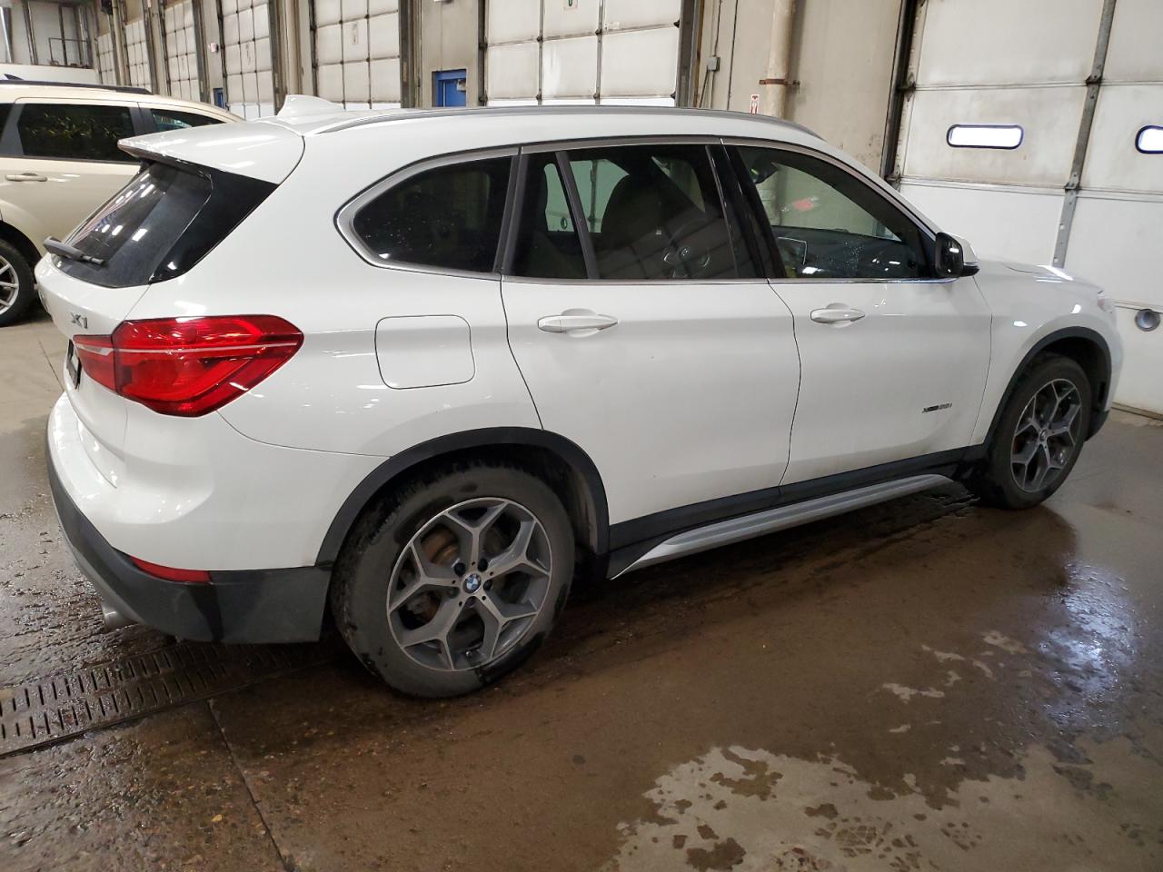 2017 BMW X1 xDrive28I vin: WBXHT3Z36H4A55376