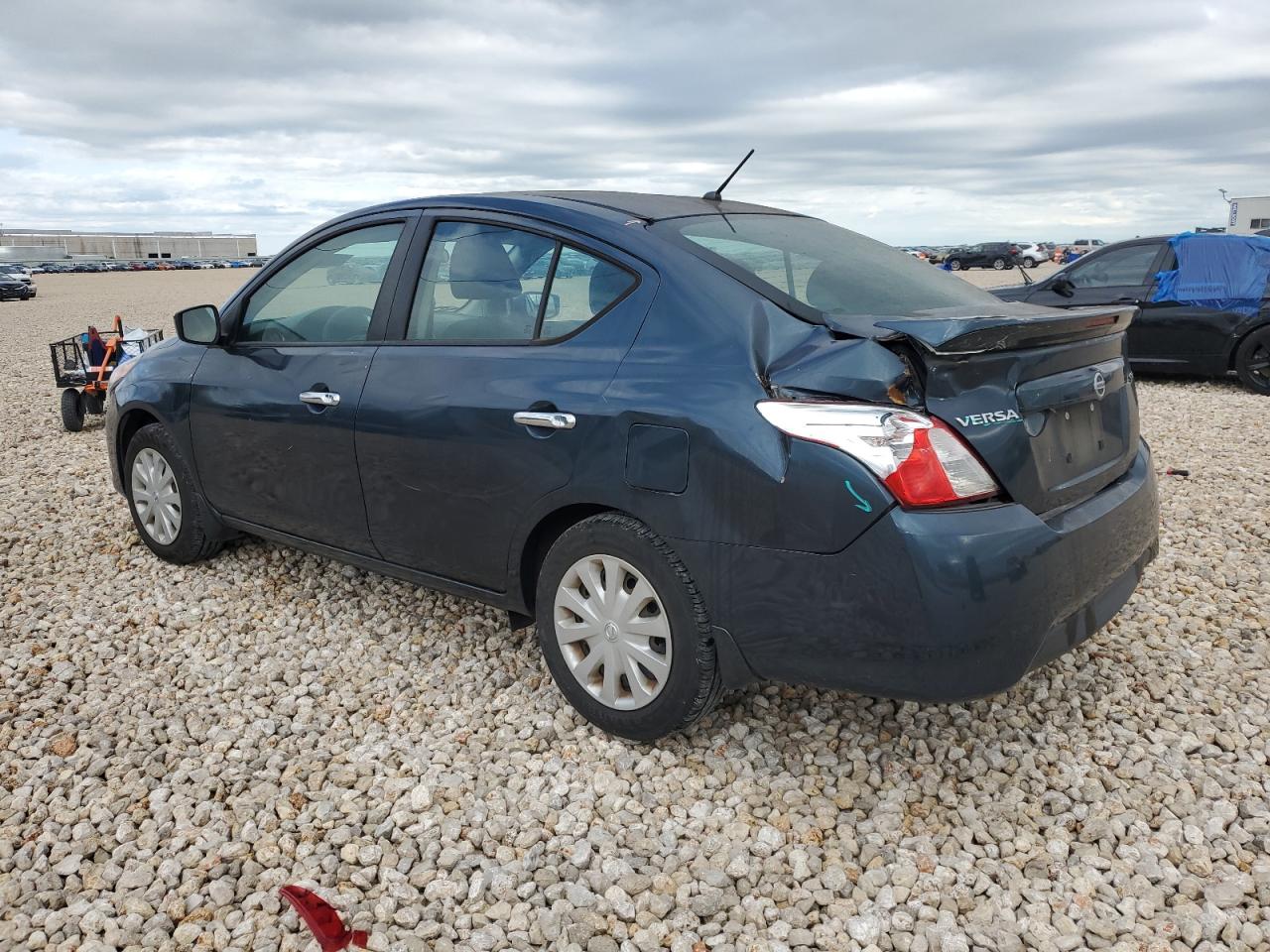 2017 Nissan Versa S vin: 3N1CN7AP1HL899617