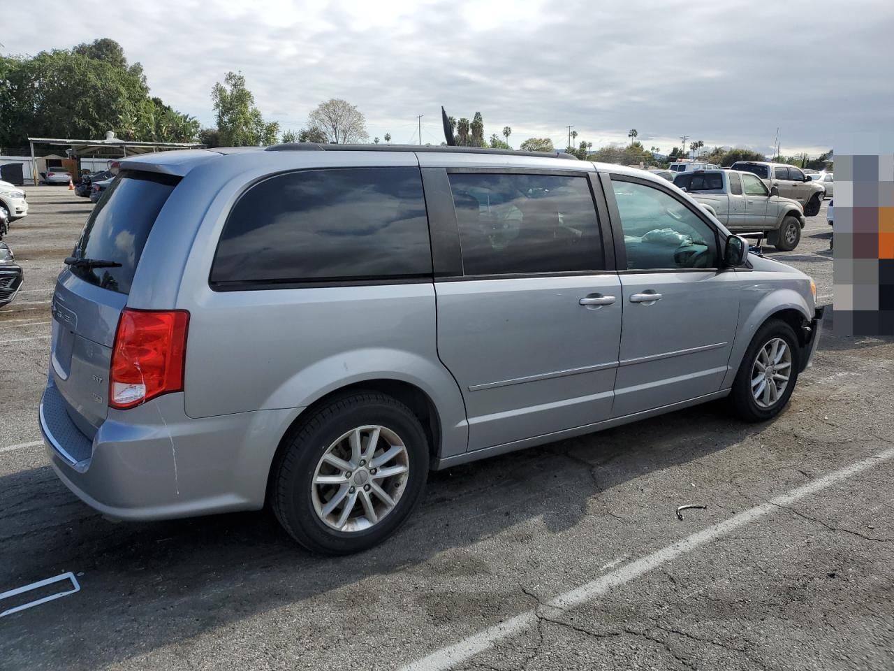 2C4RDGCG1FR709502 2015 Dodge Grand Caravan Sxt