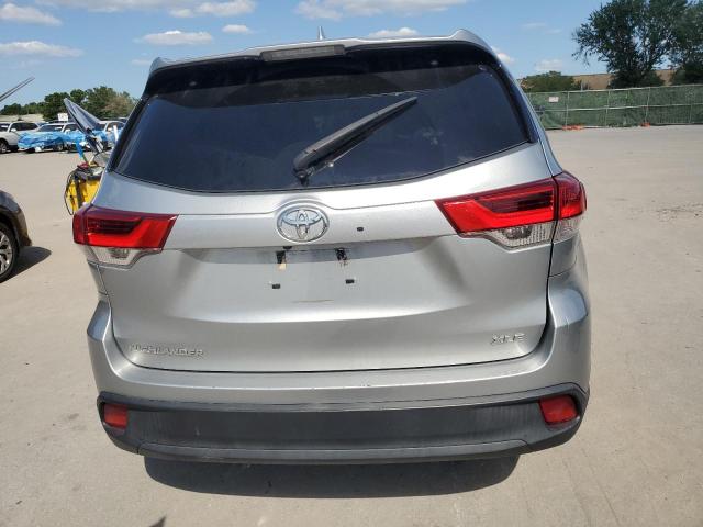 VIN 5TDKZRFHXKS328106 2019 Toyota Highlander, SE no.6