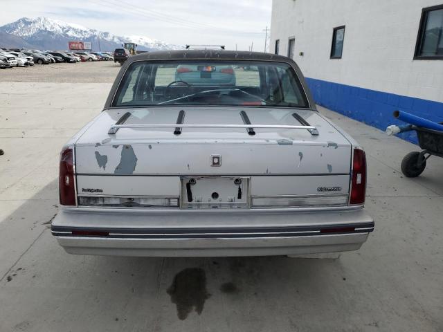 1985 Oldsmobile 98 Regency Brougham VIN: 1G3CW6932F1338823 Lot: 49707804