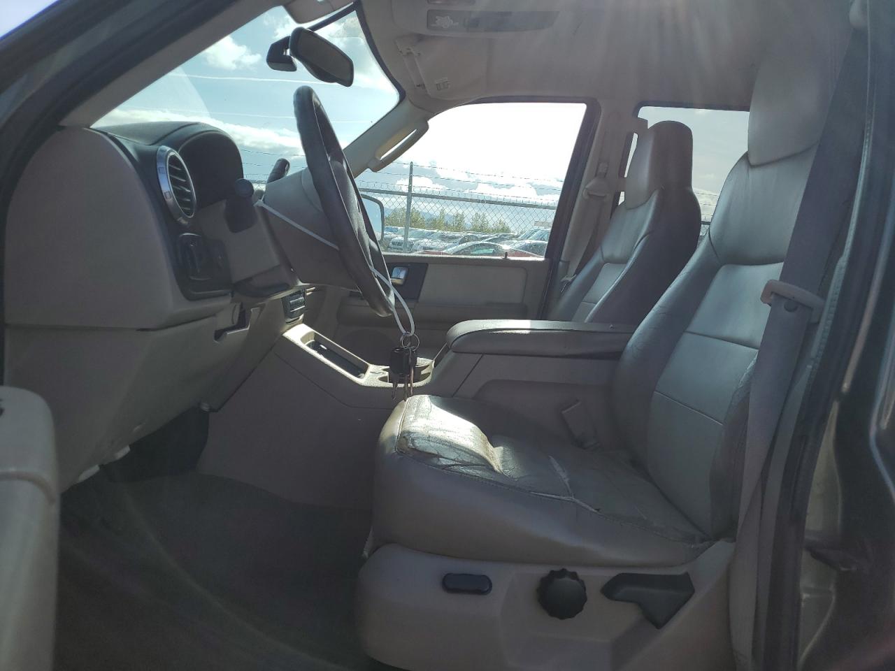 1FMPU18LX4LA92872 2004 Ford Expedition Eddie Bauer