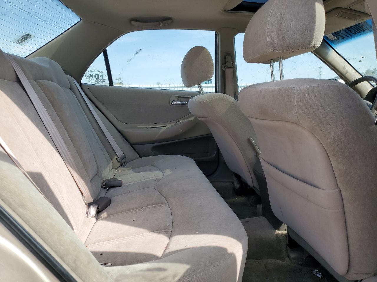 1HGCG6672YA002260 2000 Honda Accord Ex