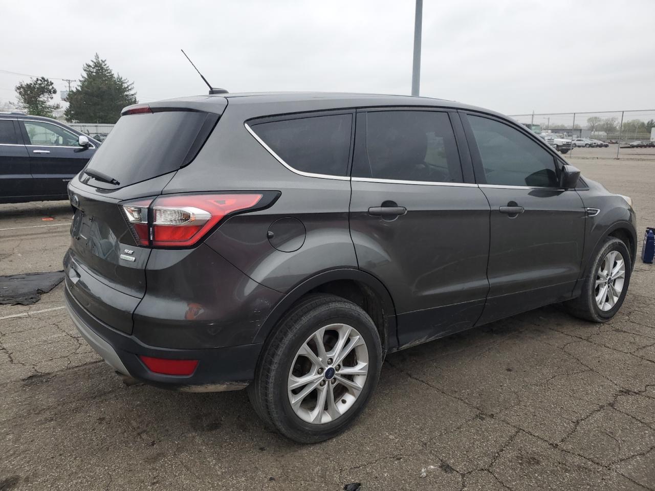 2017 Ford Escape Se vin: 1FMCU0GD8HUB99695