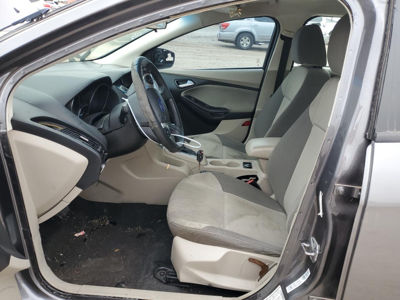 1FAHP3F27CL409789 2012 Ford Focus Se