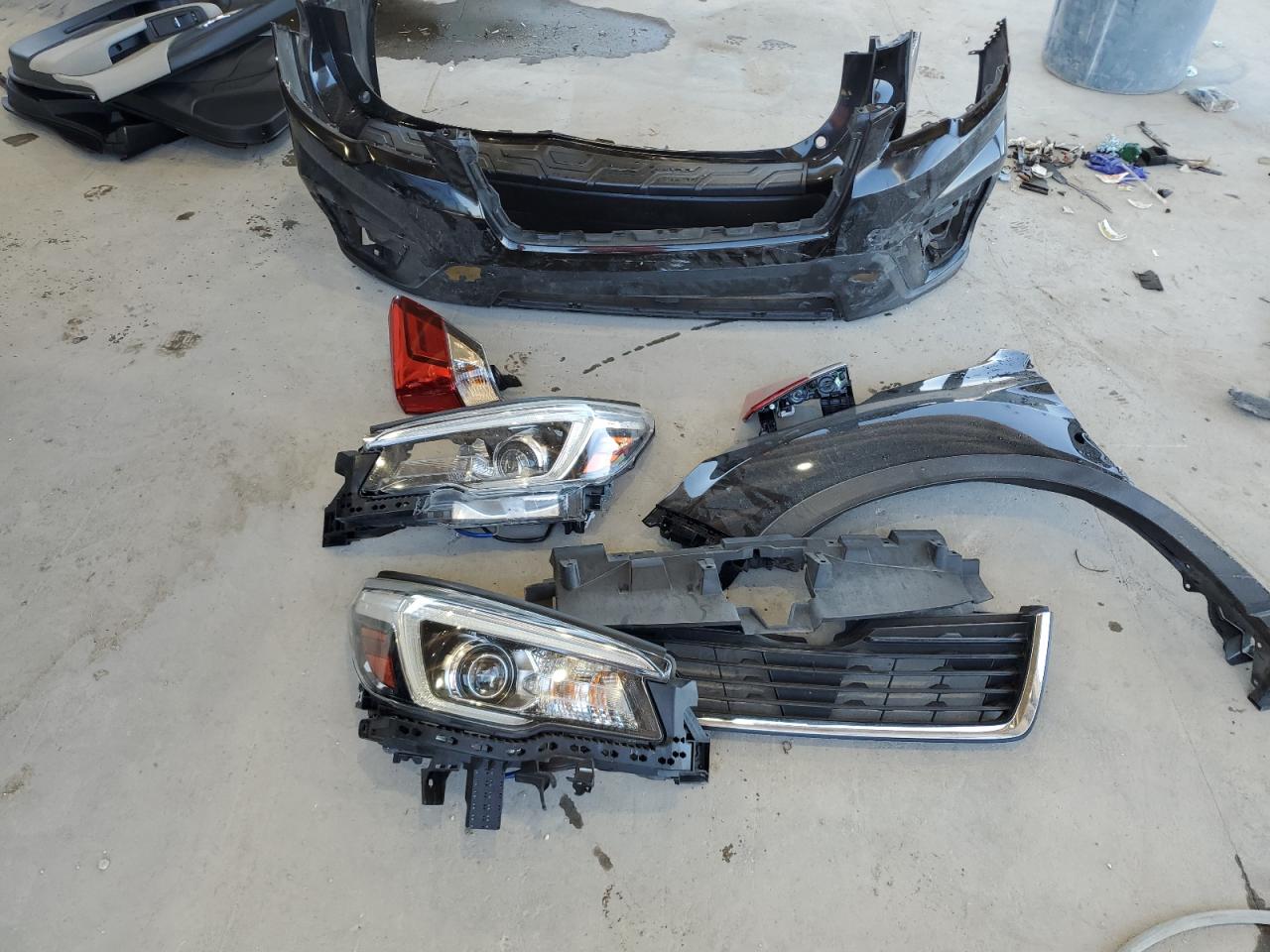 JF2SKAUC1KH458844 2019 Subaru Forester Limited