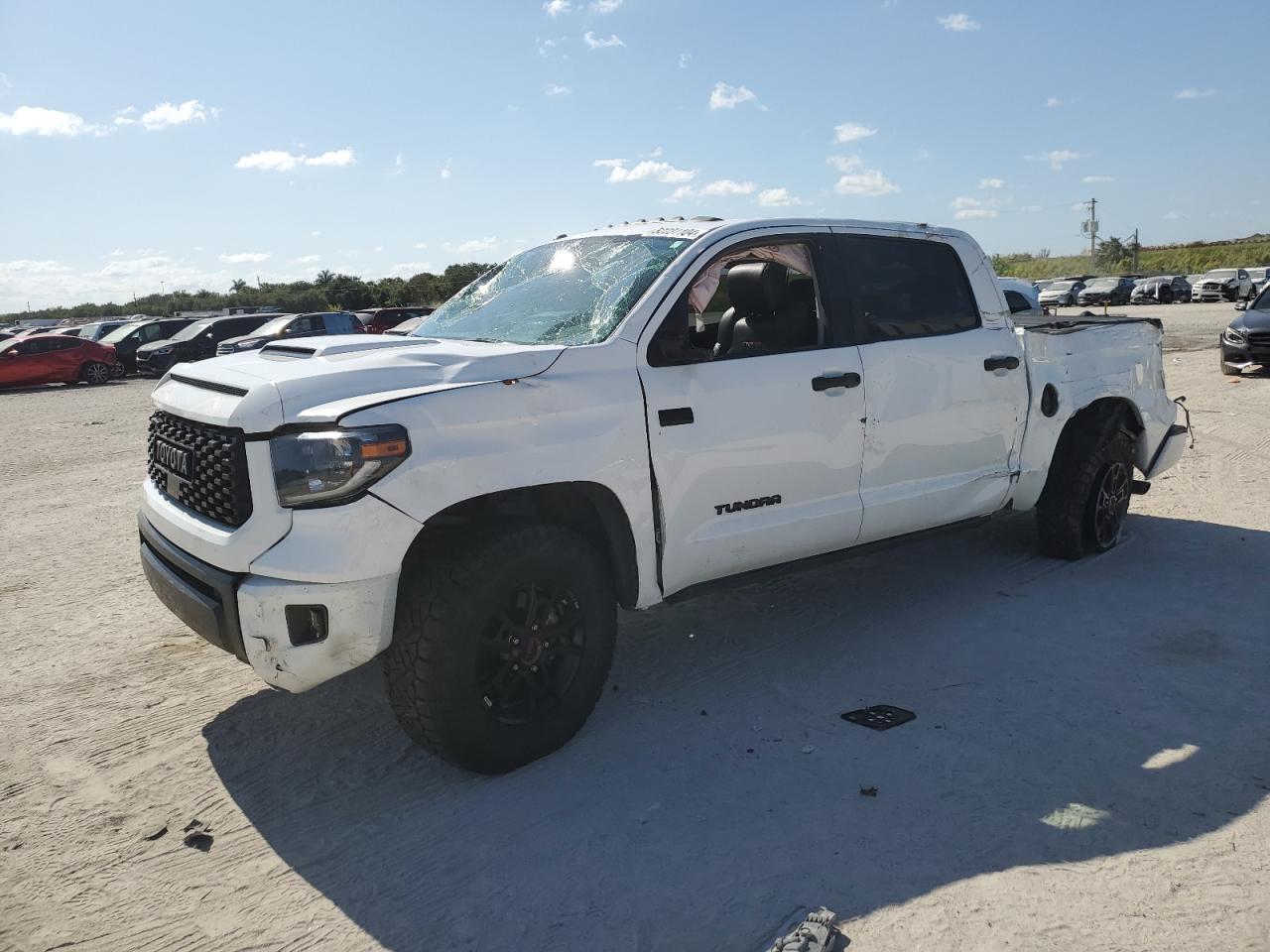 5TFDY5F1XKX864359 2019 Toyota Tundra Crewmax Sr5