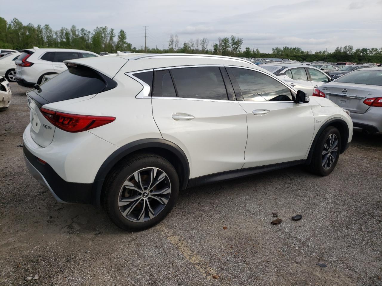 2018 Infiniti Qx30 Base vin: SJKCH5CR3JA041258