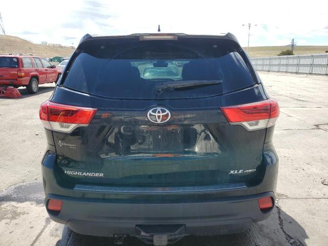 5TDJZRFH0JS557078 | 2018 Toyota highlander se